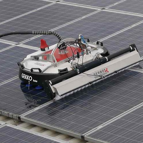 Gekko robot for cleaning solar panelsGekko robot voor het reiningen van zonnepanelen.jpg