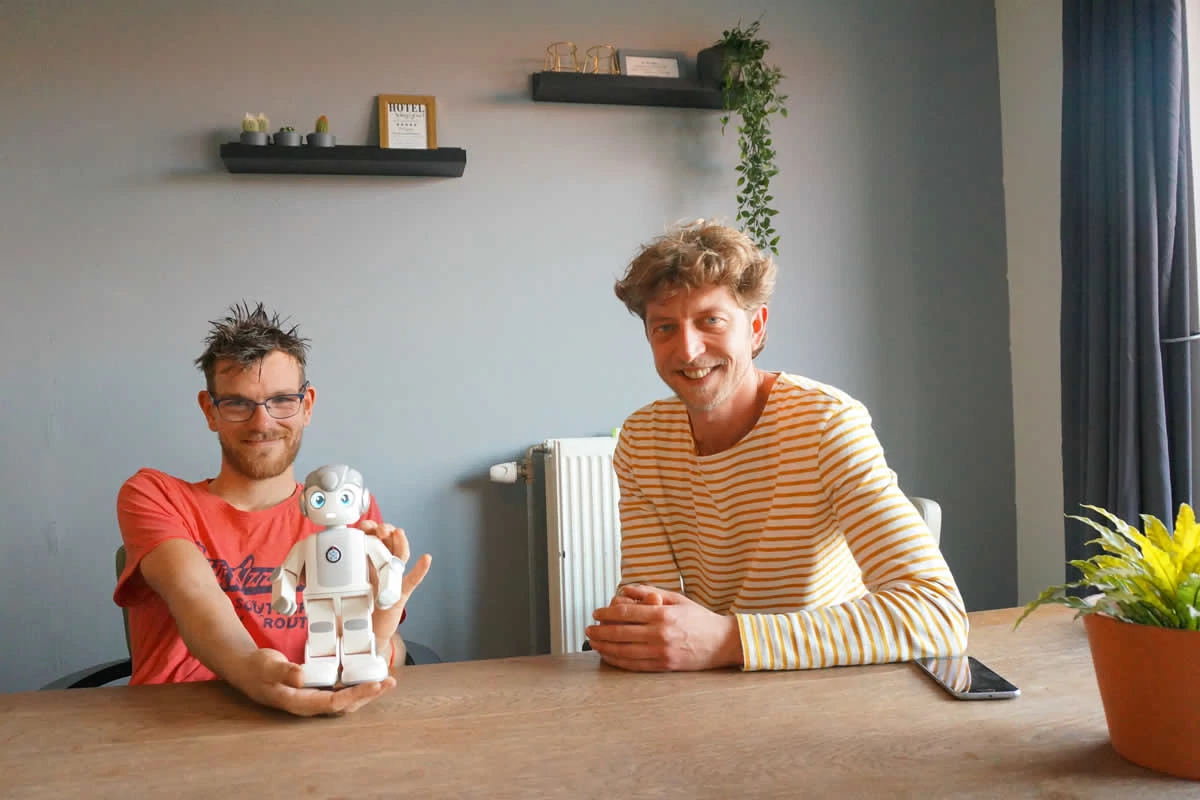 Robot Maatje helpt mensen met een verstandelijke beperkingRobot-Maatje-helpt-mensen-met-een-verstandelijke-beperking.webp